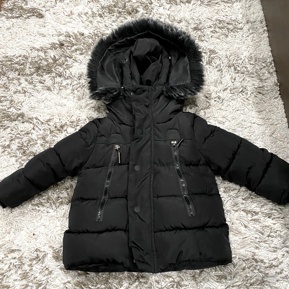 Hooded puffer jacket.